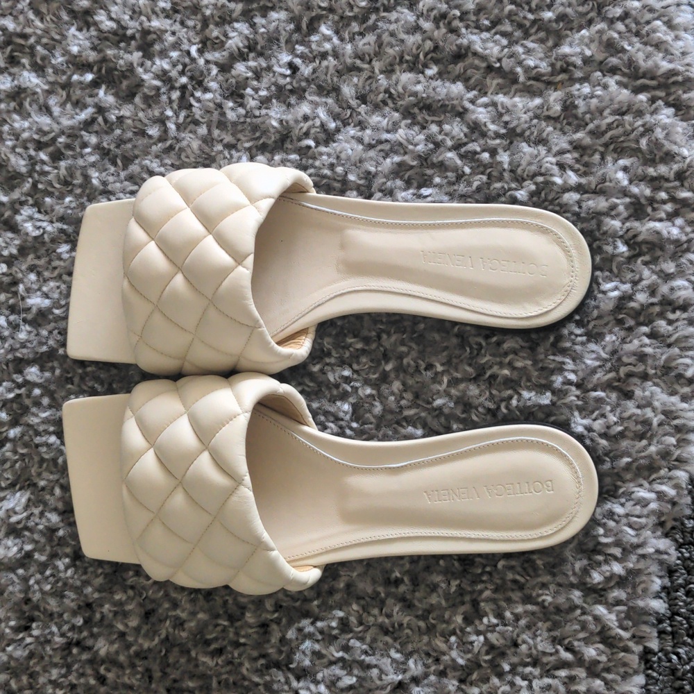 Bottega Veneta slides